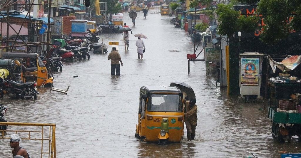 Breaking: Heavy Rain Alert Issued for Erode District bk1