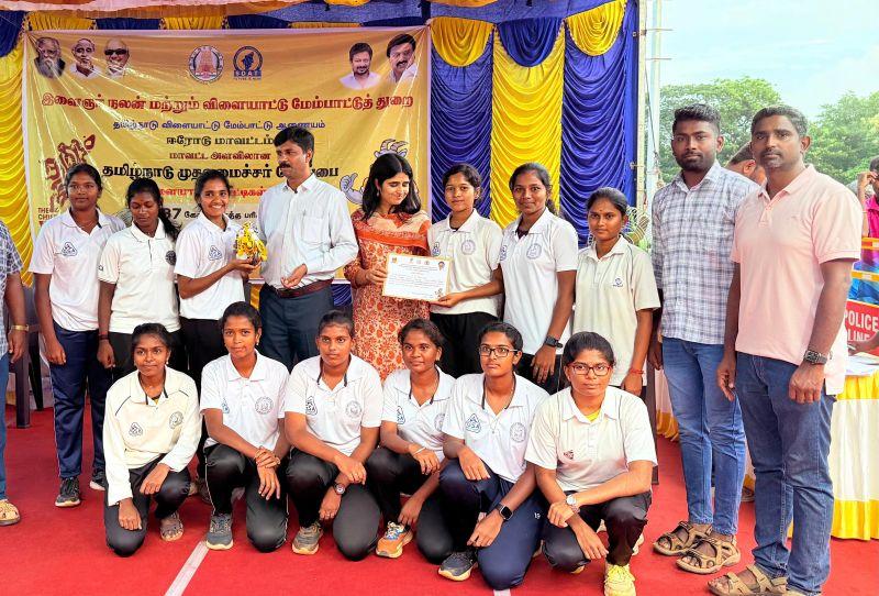 District-Level Cricket Tournament Begins in Erode sp3